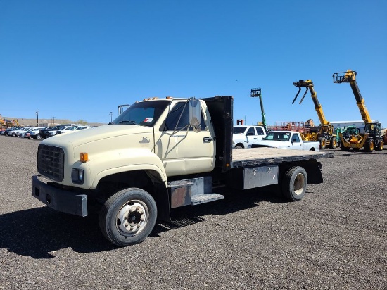 2001 GMC C6 S/A Flatbed Truck