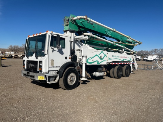 2004 Mack MR688S T/A Concrete Pump Truck