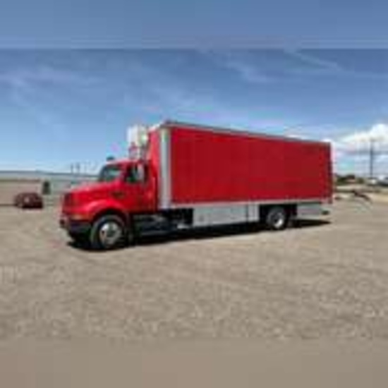 1997 International 8100 4x2 Box Truck