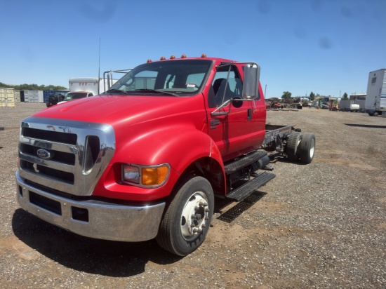 2004 Ford F-650 Cab & Chassis
