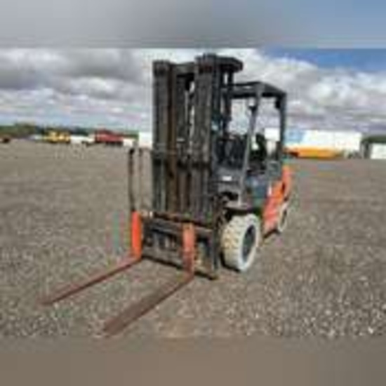 2014 Toyota 8FGU25-62414 5000 lb Warehouse Forklift