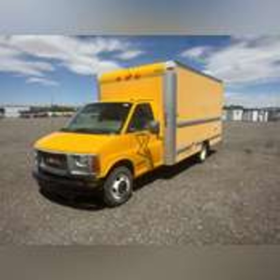 2001 GMC Savana Box Truck