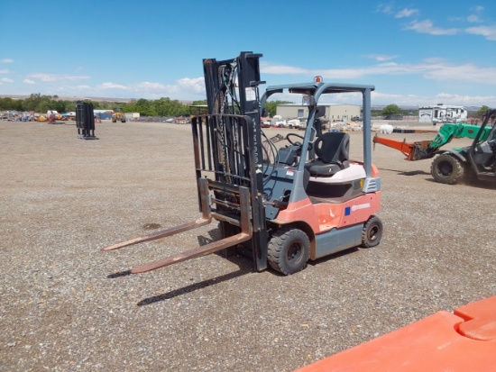 Inoperable Toyota 7FBH20 3200 lb Electric Forklift