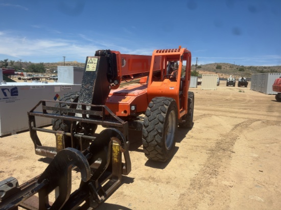 2016 JLG 8042  8,000 lb 4x4x4 Telescopic Forklift