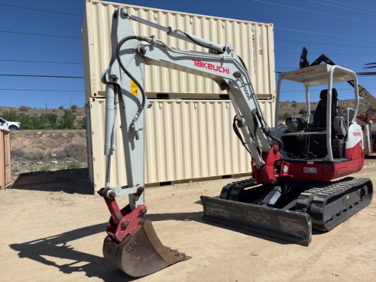 2020 Takeuchi TB250-2R 11,000lb Mini Excavator