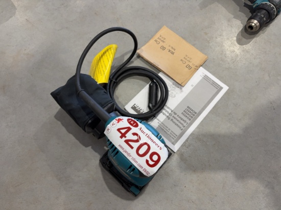 Makita Finish Sander