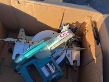 Makita 12 in Compound Miter Saw