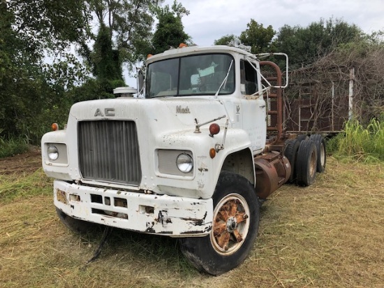 Mack Tractor Truck