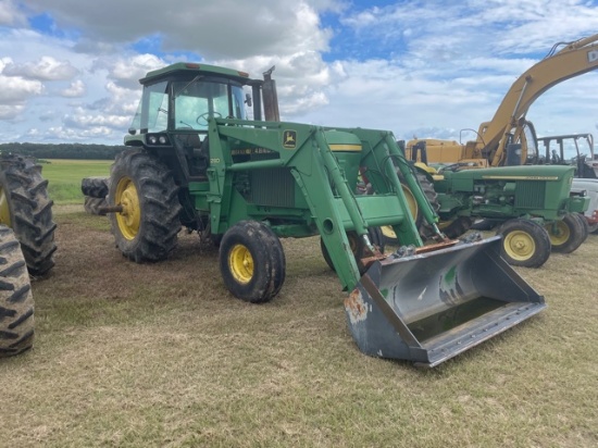 John Deere 4840 Tractor with John Deere 280 Front Loader