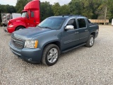 2008 Chevrolet Avalanche, 4x4, Cloth interior, 20 inch chrome wheels, 5.3 liter gas engine, Au