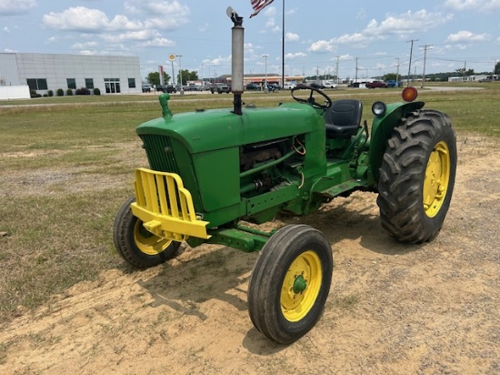 John Deere 2010 Tractor