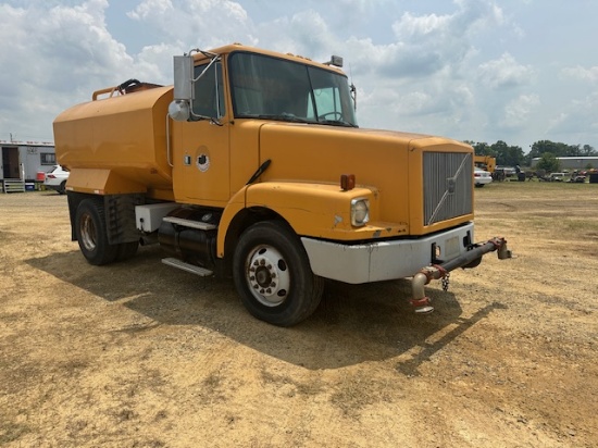 1996 Volvo Water Truck