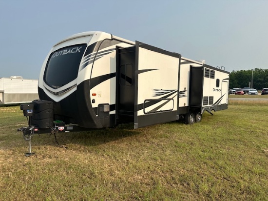2019 Keystone Outback 32 ft Bumper Pull RV
