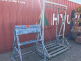 2 METAL RACKS