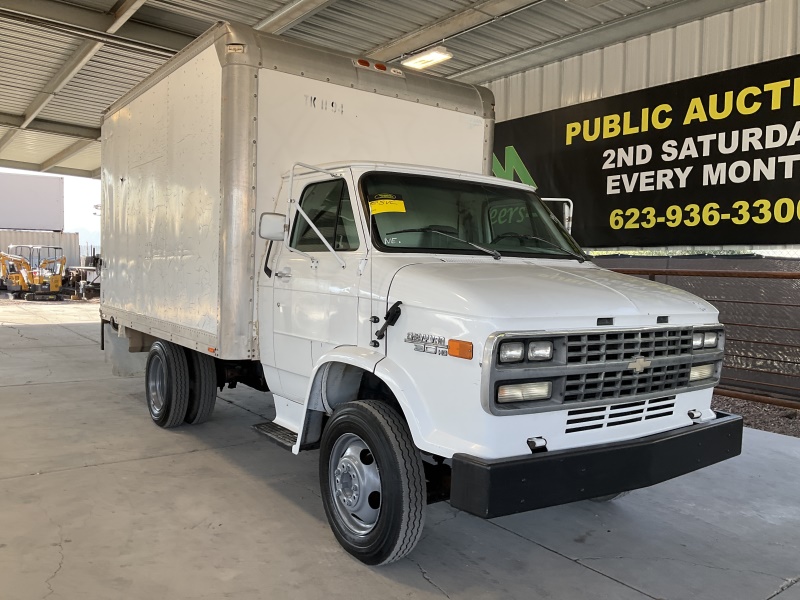 1994 Chevrolet GP3500 Box Truck | Proxibid