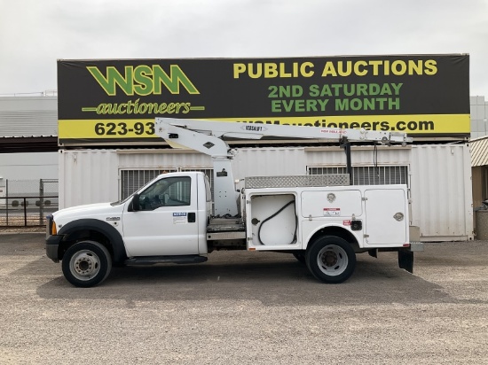 2006 Ford F-450 Super Duty Bucket Truck