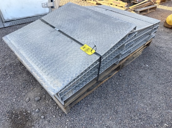 PALLET OF ALUMINUM DECK PIECES