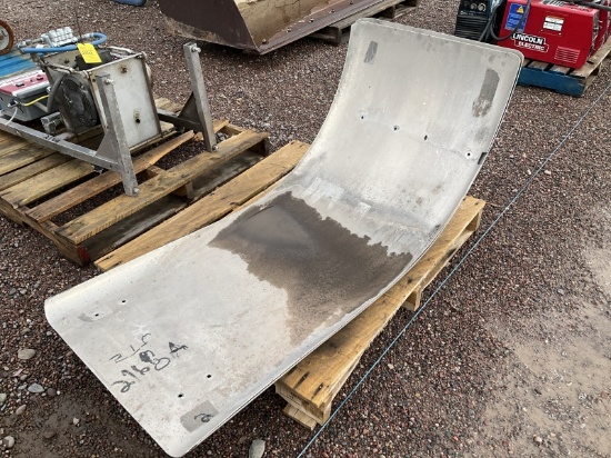 (2) SEMI TRUCK FENDERS