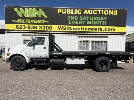 2004 Ford F-650 F/B