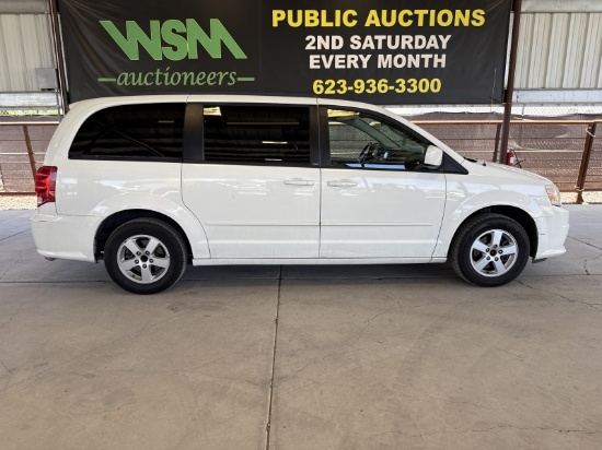 2013 Dodge Grand Caravan SXT Minivan