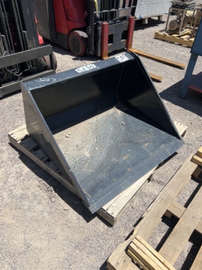 39IN BUCKET UP STAND UP SKID STEER