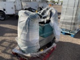 TENNANT T7 AMR RIDE ON FLOOR SCRUBBER