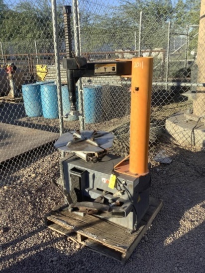 TIRE CHANGER