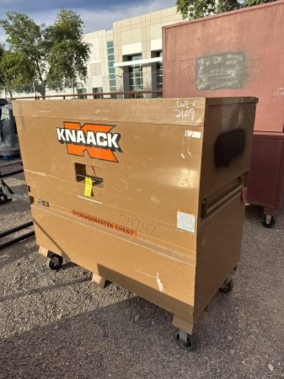 KNAACK MODEL 89 JOBSITE TOOLBOX WITH ASSORTED | Online Auctions | Proxibid