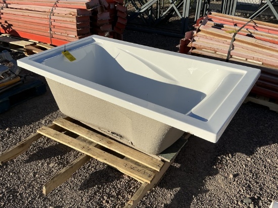 AMERICAN STANDARD BATH TUB