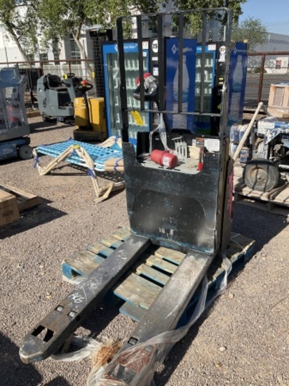 Yale 4510lbs Capacity Pallet Jack
