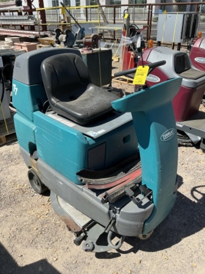 Tennant T7 Ride On Floor Cleaner