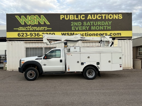 2015 Ford F-550 Super Duty Bucket Truck