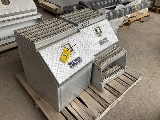 (2) ALUMINUM TRUCK TOOLBOXES STEPS