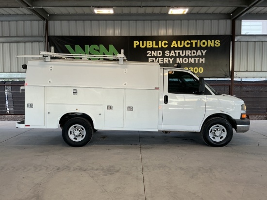 2013 Chevrolet Express 3500 U/T Van