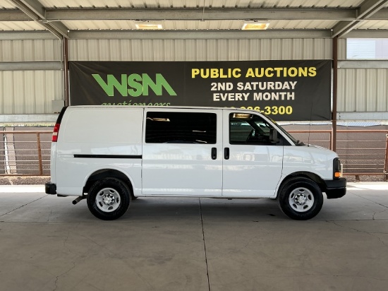 2014 Chevrolet Express 3500 Cargo Van