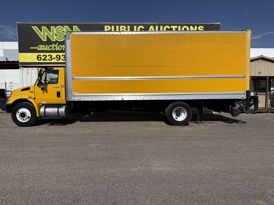 2012 International 4300LP Box Truck
