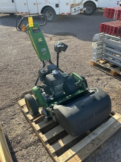 JOHN DEERE 220C GREENS MOWER