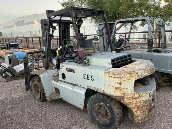 Clark C500 Forklift