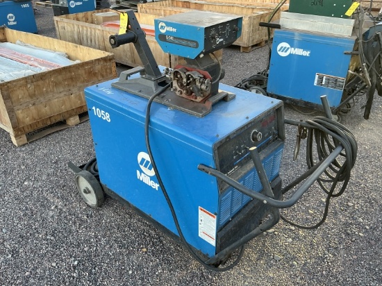 Miller Deltaweld 452 Welder & Miller S-54e Wire