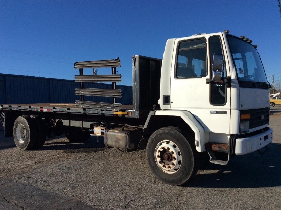 1988 FORD CARGO 7000CABOVER FLATBED TRUCK (MAN TRANS, DW, 6 CYL DIESEL ENG,