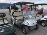 2013 YAMAHA ELECTRIC GOLF CART (2013 TROJAN BATTERIES, LIGHTS, FLIP REAR SE