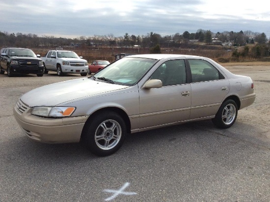 1999 TOYOTA CAMRY LE (AT, 2.2L ENG, MILES READ 217893, VIN-4T1BG22KXXU49459