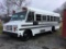 1999 BLUE BIRD SCHOOL BUS W/WHEEL CHAIR LIFT (AT, CHEV DIESEL, 20 PASS, MIL