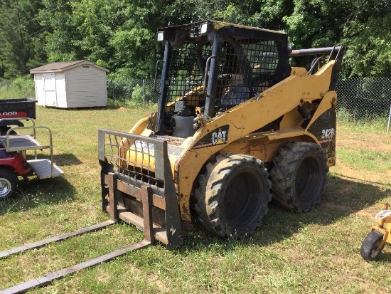 CAT 242B SKID STEER LOADER (FORKS, SOLID TIRES, TRUE HOURS UNKOWN, SN-CAT0242BJBXM01379)