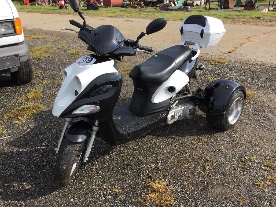 2012 HUZHOU ICE BEAR 3 WHEELER (GAS) VIN-L37LMJFV3CZ030025, MILES-263 MILES