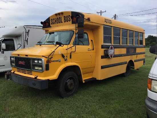 1995 GMC BUS (NO SEATS, VIN-1GDKH32K2S350115, MILES-68819, VANDURA 3500 HD)