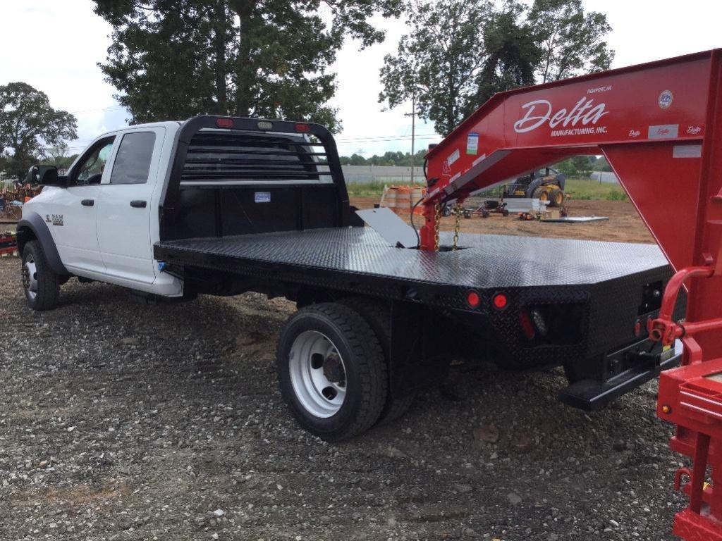 Lot 2015 Dodge Ram 5500 Flatbed Pickup At 6 7l Cummins Diesel