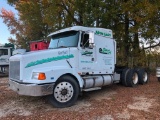 1988 VOLVO ROAD TRACTOR W/ SLEEPER (VOLVO DIESEL, MANUAL TRANS, MILES READ