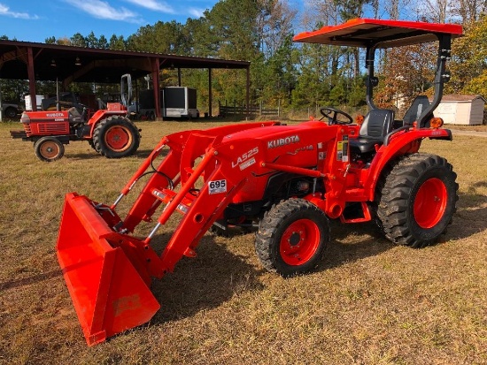 KUBOTA L2501 TRACTOR WITH LOADER (LIKE NEW, WARRANTY THROUGH 4-12-2020, ONLY 38 HRS, LA525 LOADER,