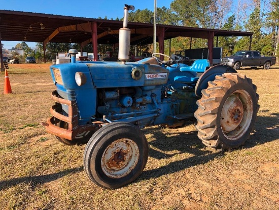 FORD 2000 GAS TRACTOR (HRS READ 2145, SN-C185854) - RESERVE 2900